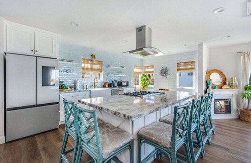 The Strand Villa | Luxury Ocean View Condo Steps To The Sand | VIEWS