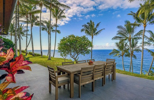 Ninole House | Luxury Oceanfront Balinese Oasis