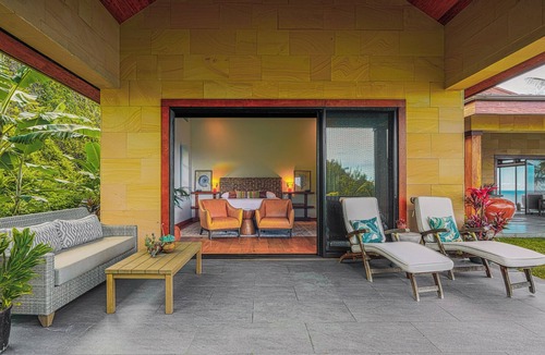 Ninole House | Luxury Oceanfront Balinese Oasis