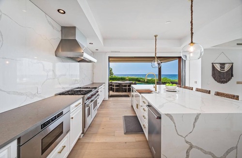 Kailua-Kona House | Luxury Oceanfront Estate