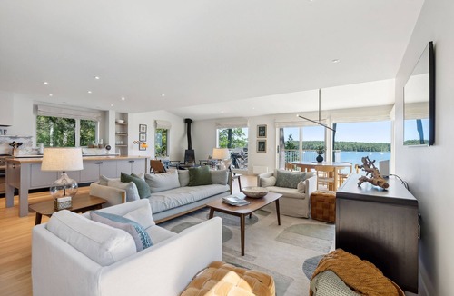 Freeport House | Luxury Oceanfront Freeport Estate