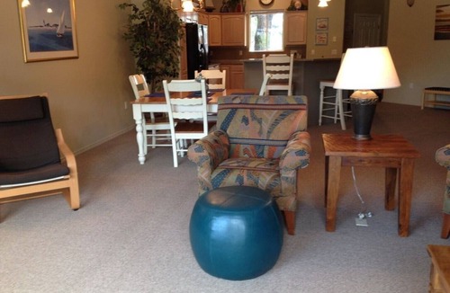 Neskowin House | Luxury Oceanfront Townhome with Panoramic View at Proposal Rock!