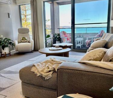 Lorne Apartment | Luxury Oceanfront Unit - Cumberland Lorne Resort