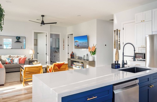 Crystal Beach House | Luxury Oceanview Beach House with Private Pool and Tiki bar