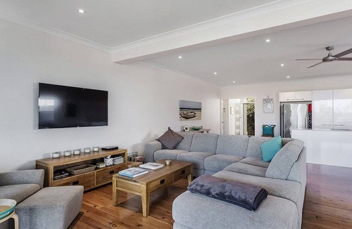 Nelson Bay House | Luxury on Dutchmans Beach