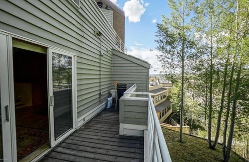 Winter Park Condo | Luxury on Main St +Hot Tub &Steps to Brew & Trails