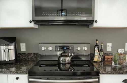 Town of Reading House | Luxury on Seneca Wine Trail, 3 King Beds with Awesome Country View