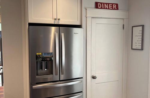 Haverford House | Luxury on the Main Line! Perfect for spring and college visits!
