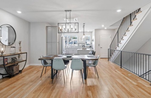 Asheville Villa | Luxury on the South Slope EV Charger Two Kings