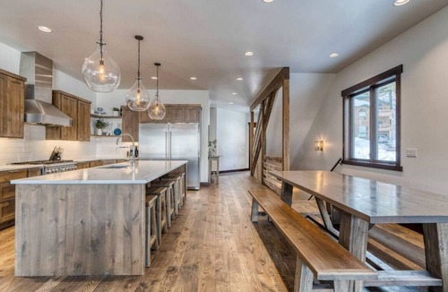 Whitefish Villa | Luxury on Whitefish Mountain! 9BD 5.5BA Sleeps 25!
