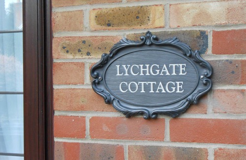 Henfield Cottage | Luxury one bedroom cottage