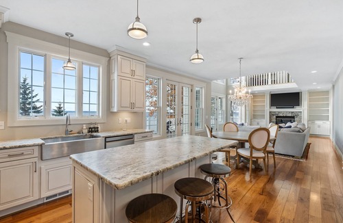 Cleveland House | Luxury Oneida Lakefront/Pet Friendly