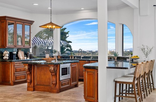 North Pacific Beach House | Luxury Pacific Beach Hilltop Rooftop Deck, Pool, 14-Person Hot Tub, 6BR/5BA
