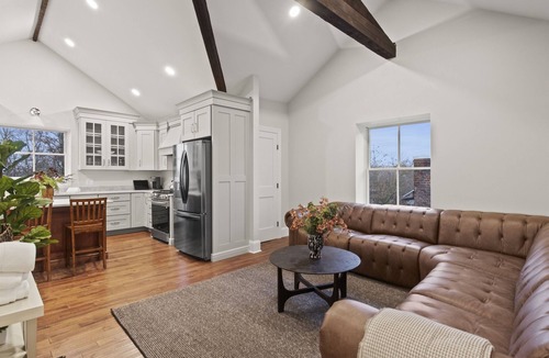 Palmyra Apartment | Luxury Palmyra Apt | 7 Mins to Hill Cumorah