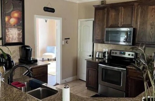 DeSoto House | Luxury Peaceful 4Bedroom House
