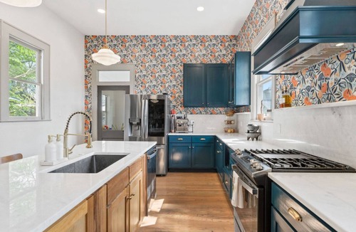 Westfort House | Luxury Pearl District Home + Casita Sleeps 18, Walk to Downtown & Riverwalk