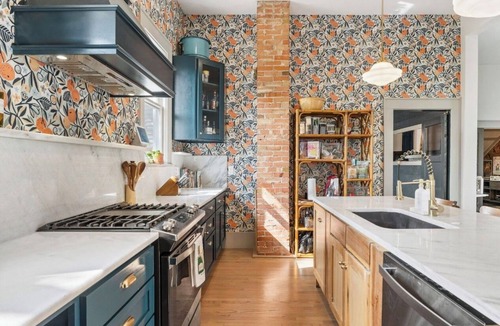 Westfort House | Luxury Pearl District Home + Casita Sleeps 18, Walk to Downtown & Riverwalk