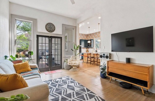 Westfort House | Luxury Pearl District Home + Casita Sleeps 18, Walk to Downtown & Riverwalk