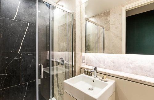 South Bank Apartment | Luxury Penthouse Overlooking the Thames