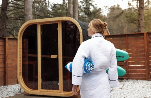 Blakeslee Ski Chalet | Luxury Poconos Summer Stay! 8BR Kayaks, Sauna, Hot Tub Sleeps 18