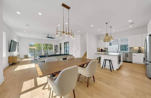Riverside House | Luxury Pool Retreat, Game Room, Sleeps 24