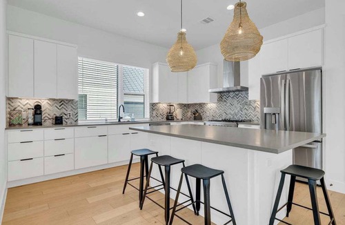 Riverside House | Luxury Pool Retreat, Game Room, Sleeps 24