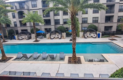 Braeswood Place Condo | Luxury! Pool View! Great Location! Minutes from NRG Stadium!