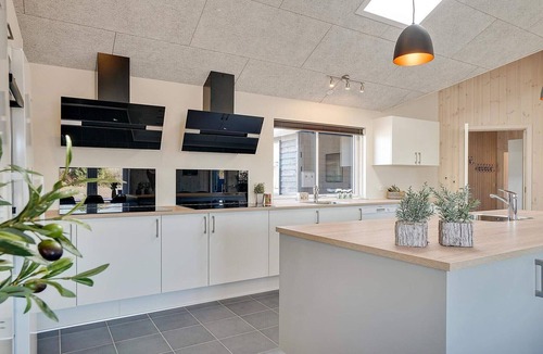 Grenaa House | Luxury Pool Villa in Grena