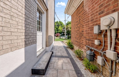 Woodbine Gardens House | Luxury Premium 4BR Home | Free Parking | Near Downtown Toronto