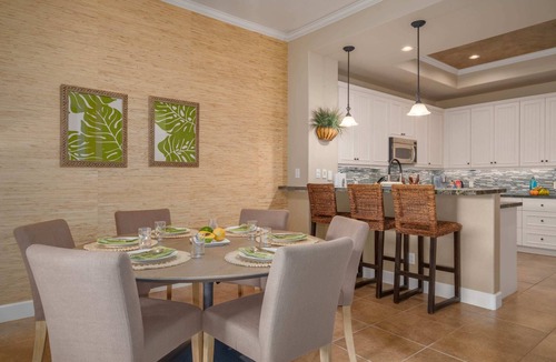 Kulalani Condo | Luxury + Privacy ✨ Sleeps 8 🛌 Beach Club Access 🏖️