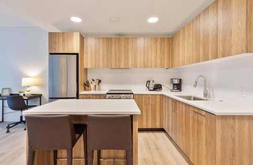 Fenway–Kenmore Apartment | Luxury Private Apt Fenway