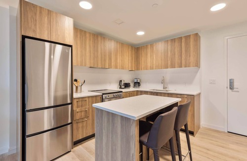 Fenway–Kenmore Apartment | Luxury Private Apt Fenway