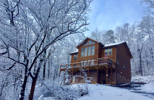 Gatlinburg Cabin | Luxury Private Cabin with Mt.Le Conte views! 5 Stars, Hot Tub, Theatre/Game Room
