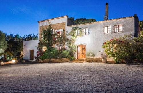 Sitges Villa | Luxury Private Estate | Minutes to Beach & Sitges |