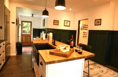 Altmar House | Luxury Private Farmhouse Estate Near Salmon River