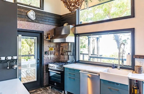 Eufaula House | Luxury private lake home - Hot tub & fire pit