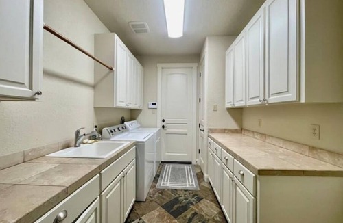 Wetmore Villa | Luxury Private Ranch Style Villa