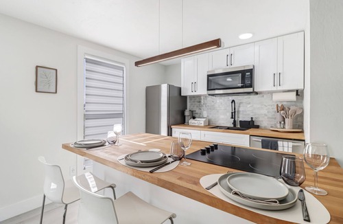 Golden Gate Apartment | Luxury Private Studio + Backyard