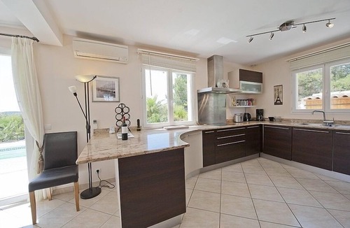 Fitou Villa | Luxury Private Villa; Heated Pool; Sea View; 10 min drive to sandy beaches, WiFi