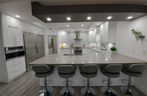 Amherstview House | Luxury Property, Water views, 5-6 beds
