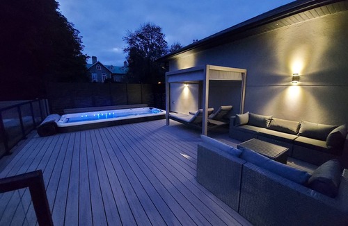 Amherstview House | Luxury Property, Water views, 5-6 beds