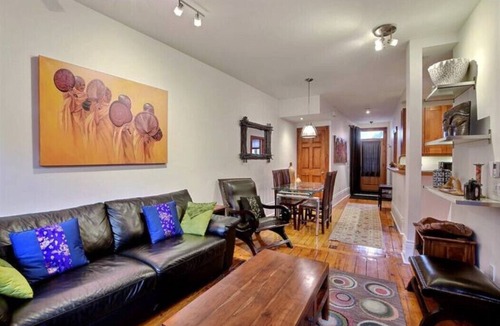 Ville-Marie Apartment | Luxury Quiet Old Montreal Home