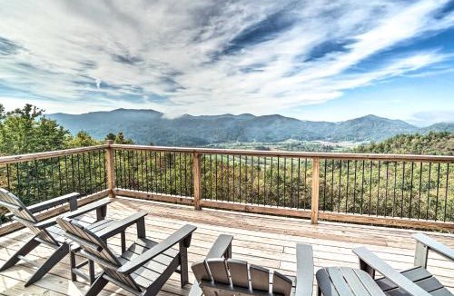 Rabun Gap House | Luxury Rabun Gap Getaway with Soaring Views!