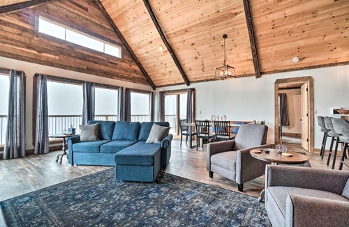 Rabun Gap House | Luxury Rabun Gap Getaway with Soaring Views!