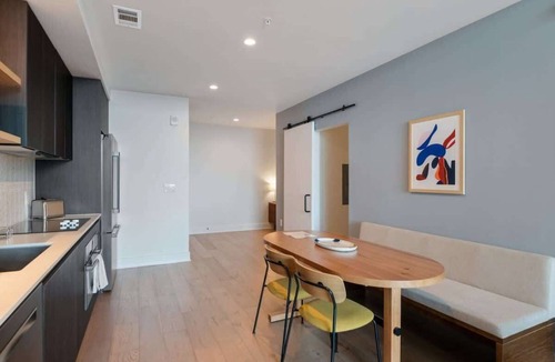 Rainey Street Historic District Apartment | Luxury Rainey St Condo Rooftop Pool & Balcony
