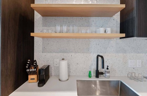 Rainey Street Historic District Apartment | Luxury Rainey St Condo Rooftop Pool & Balcony