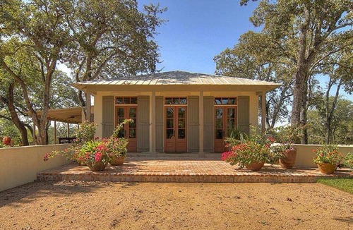 Somerset House | LUXURY RANCH ON 110+ ACRES W/POOL, PARTY BARN FOR VACATION & WEDDINGS