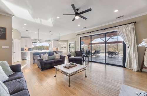 Royse City House | Luxury Ranch Retreat - Pool, Hot Tub, Game Rooms