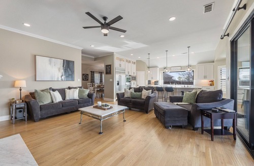Royse City House | Luxury Ranch Retreat - Pool, Hot Tub, Game Rooms