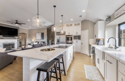 Royse City House | Luxury Ranch Retreat - Pool, Hot Tub, Game Rooms
